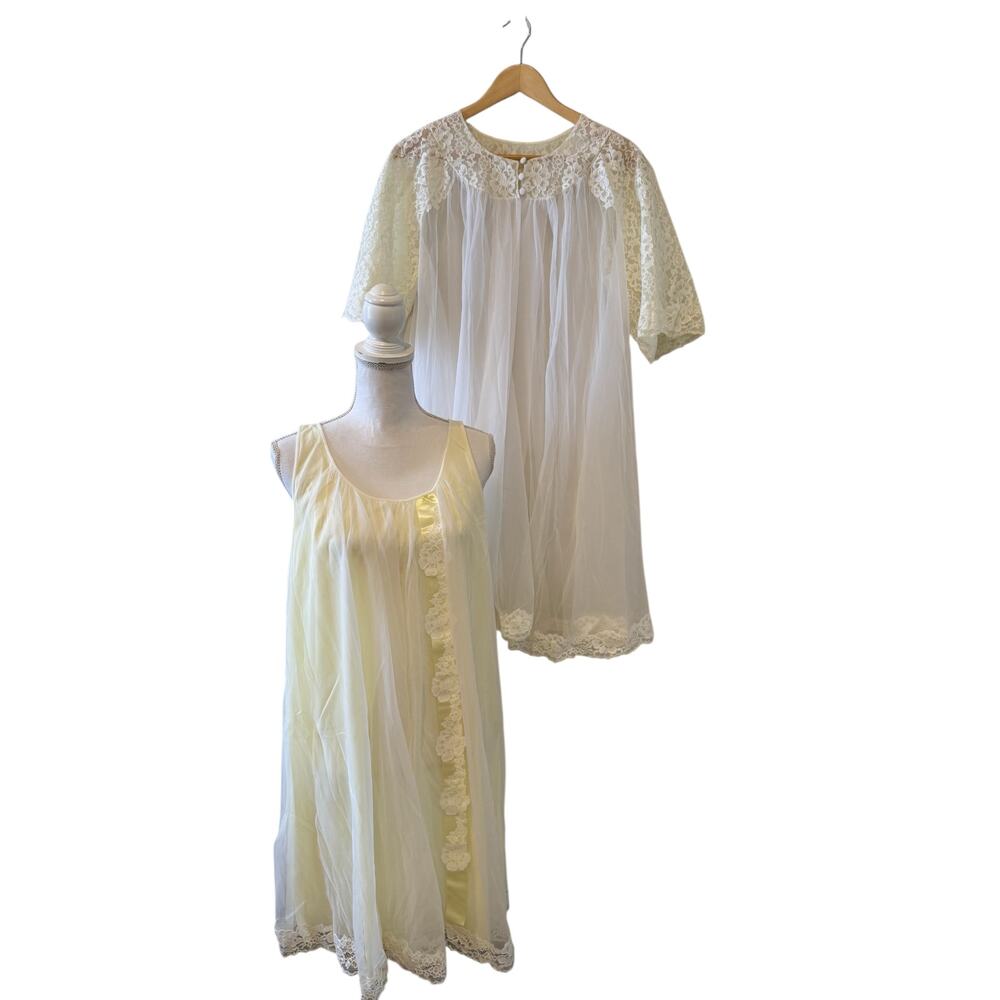 Vintage 60s Shadowline Chiffon & Lace Night Gown & Robe Peignoir Set Yellow M